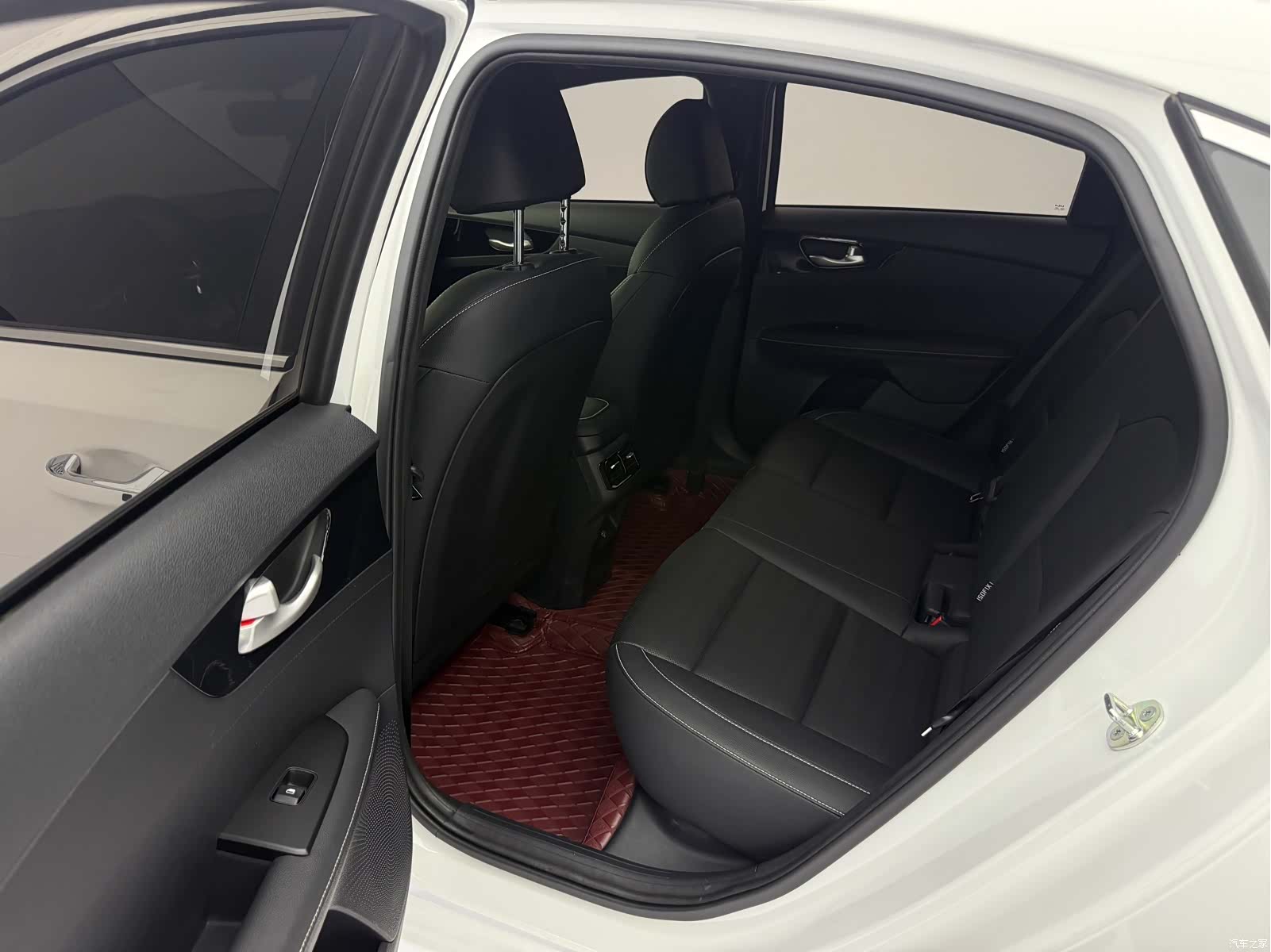 Kia K3, 2024 15