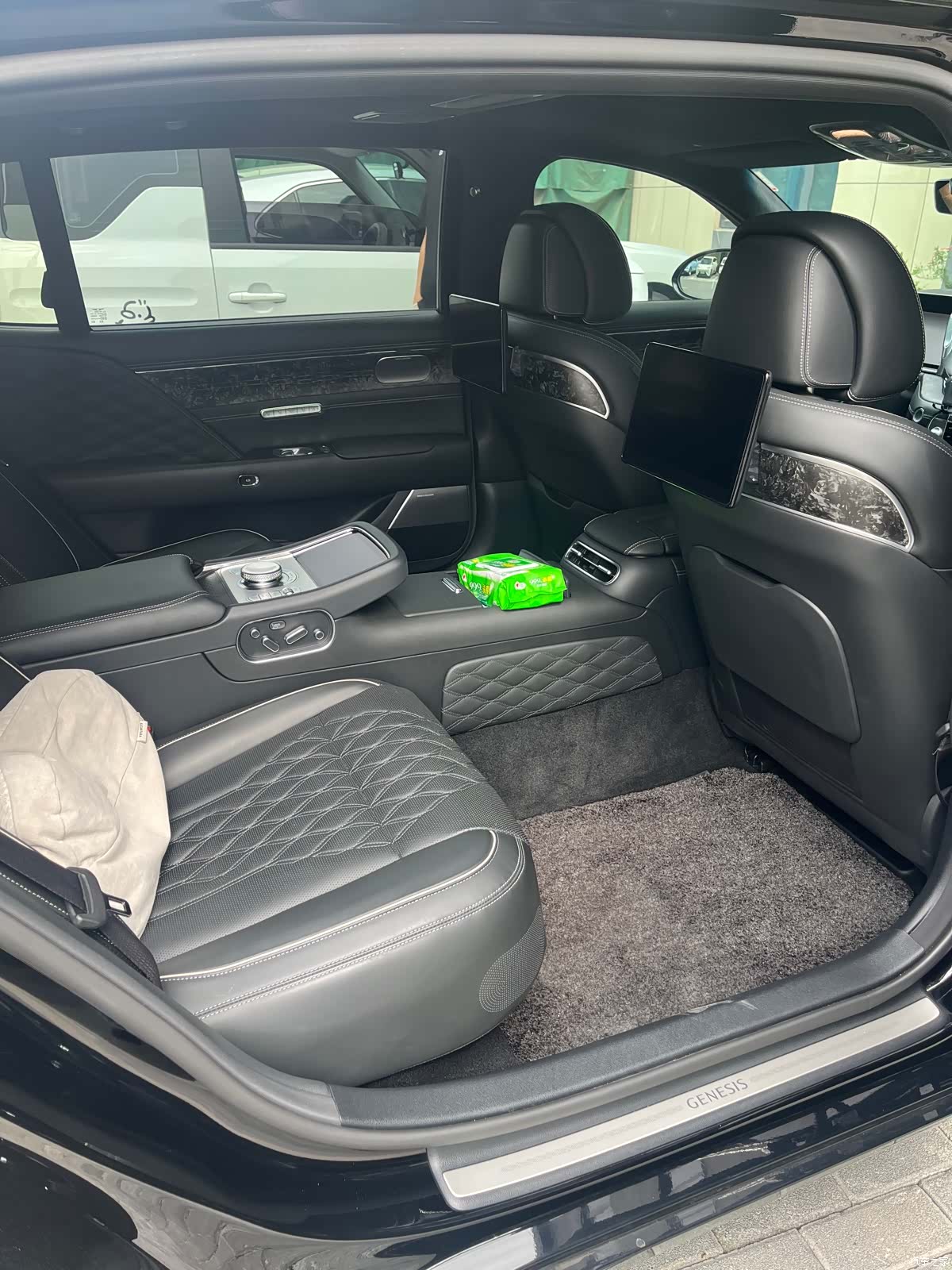Genesis G90, 2023 3