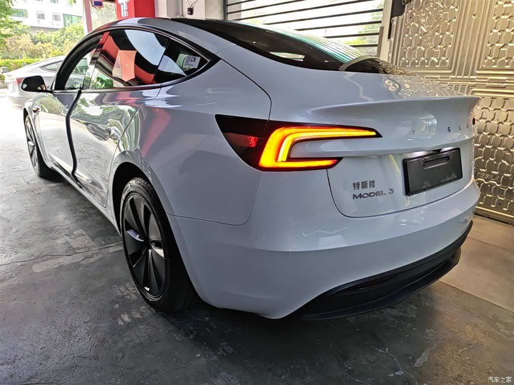 Tesla Model 3, 2025 все фото