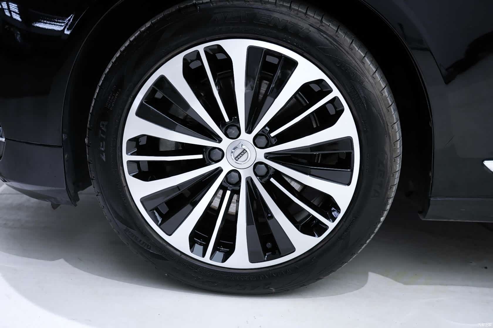 Volvo S90, 2023 11