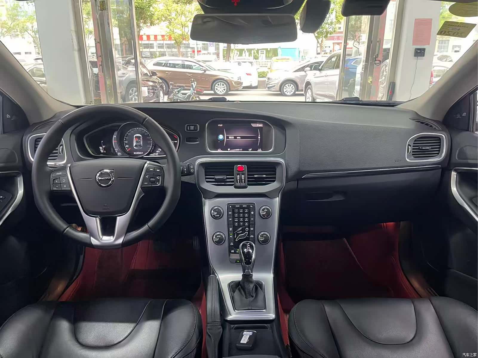 Volvo V40, 2018 9
