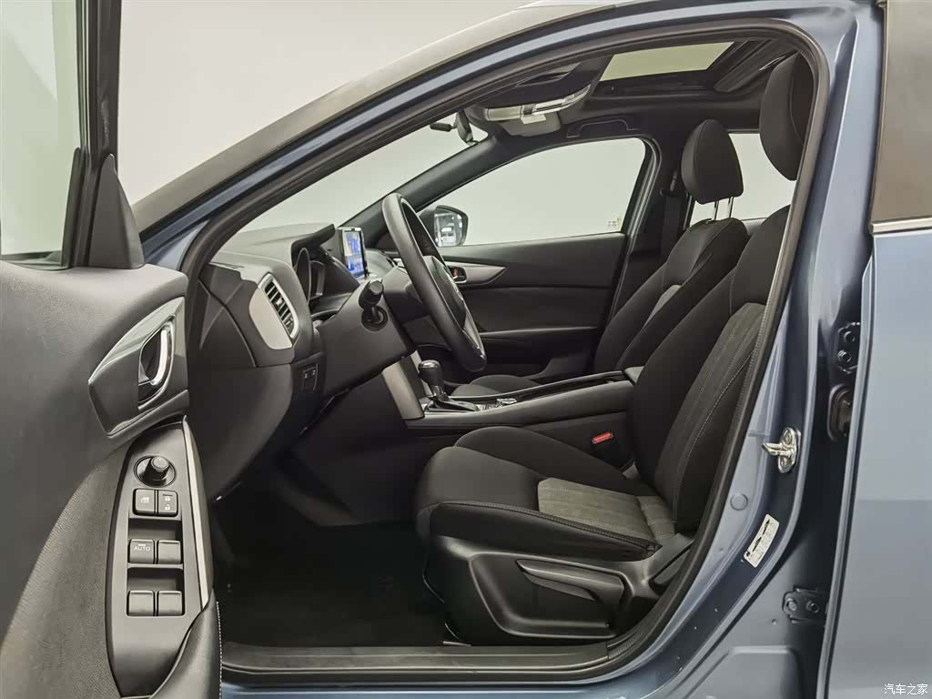 Mazda CX-4, 2017 10