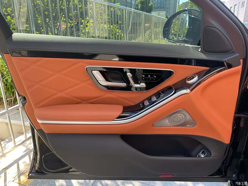Maybach S-Class, 2024 10