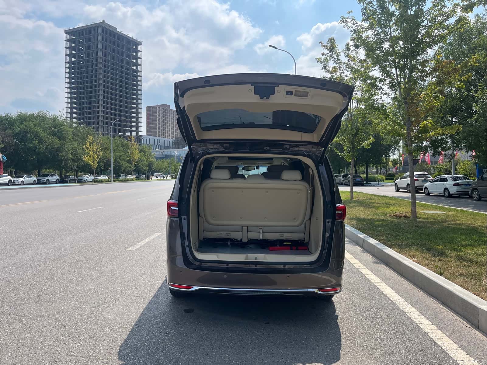 Buick GL8, 2025 19
