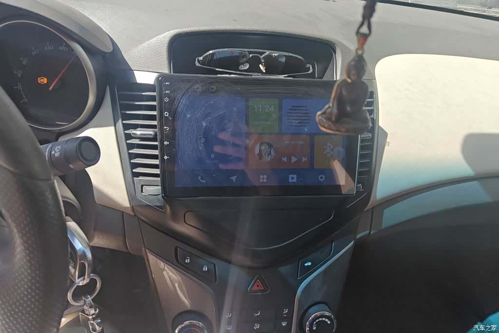 Chevrolet SE, 2015 13