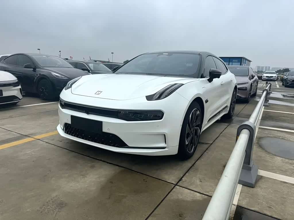 Zeekr 001
