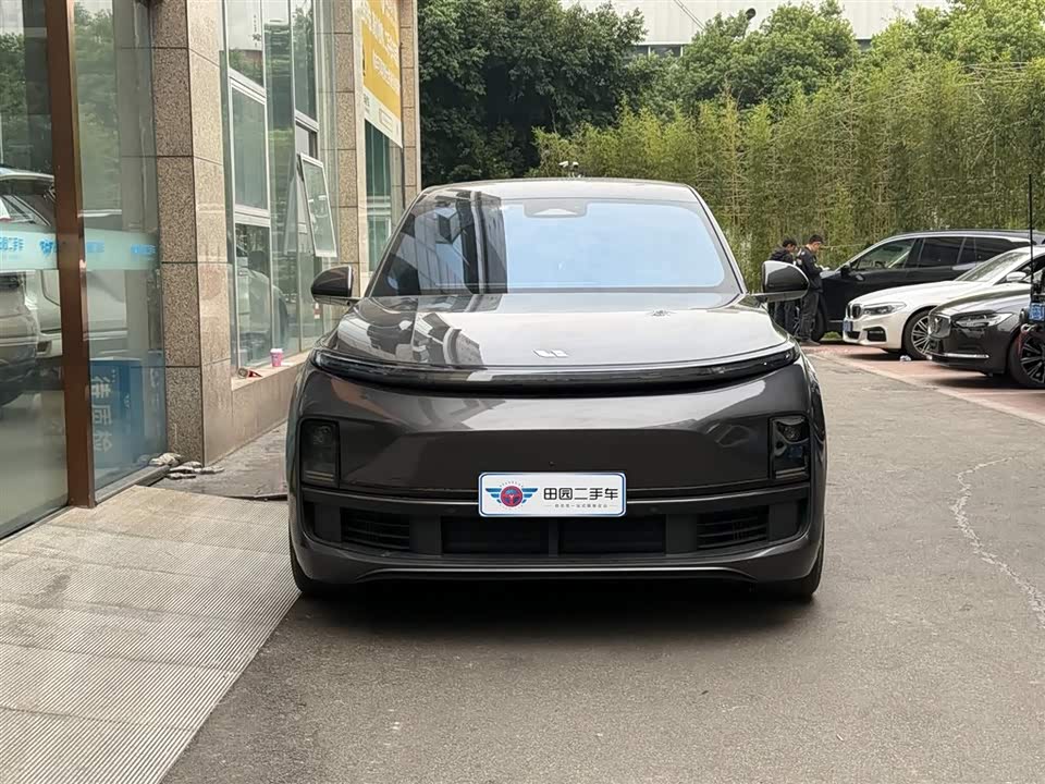 Li Auto Ideal L8