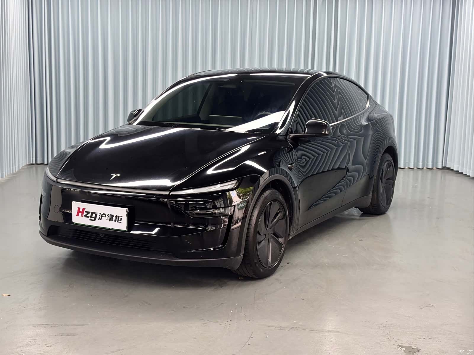 Tesla Model Y, 2025 1