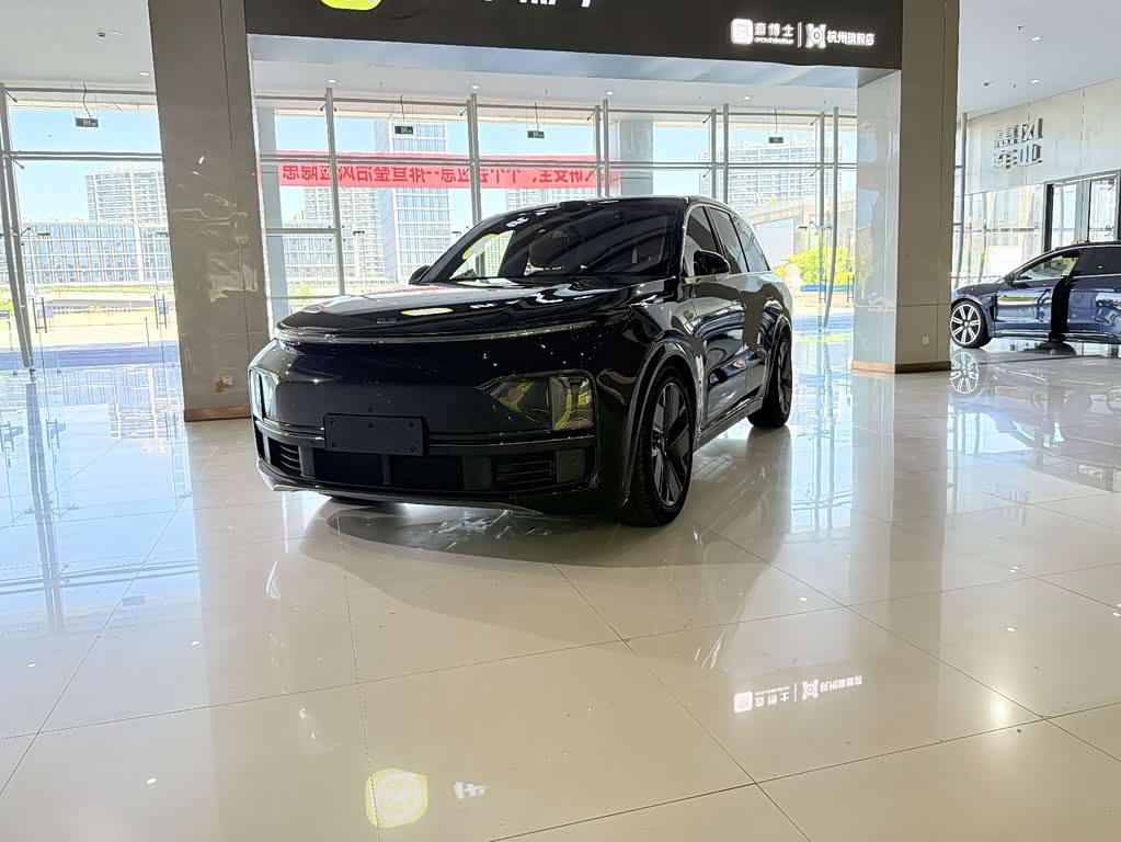 Li Auto L8