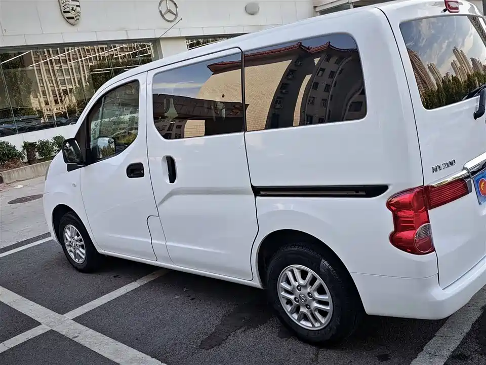 Nissan NV200 Nissan NV200
