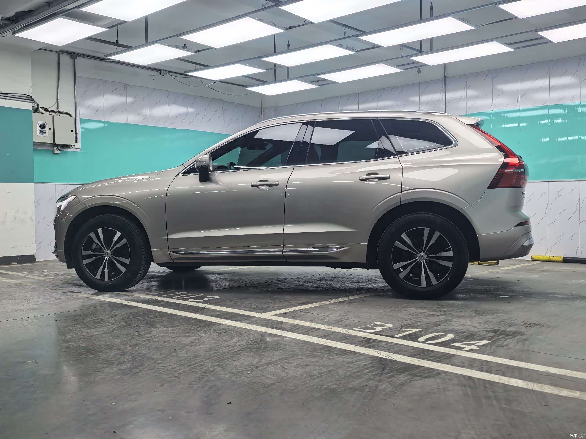 Volvo XC60, 2023 все фото