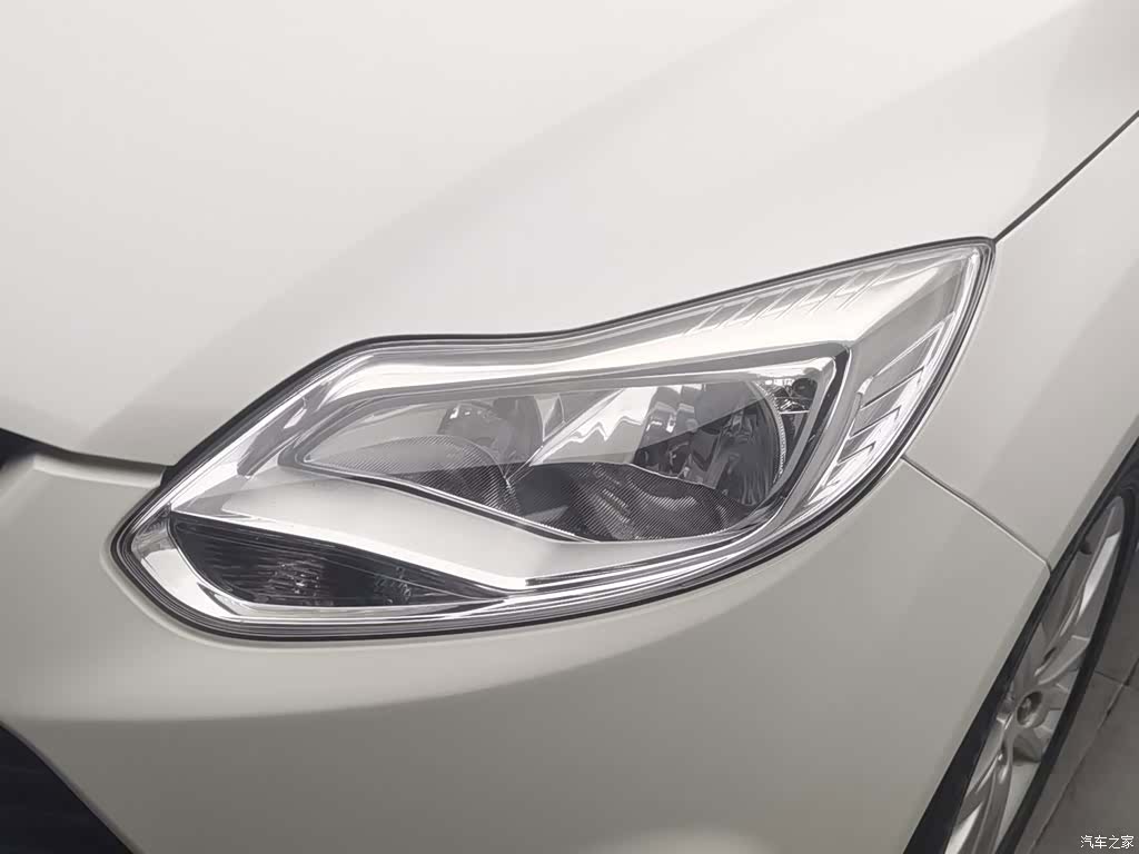 Ford Focus, 2015 7