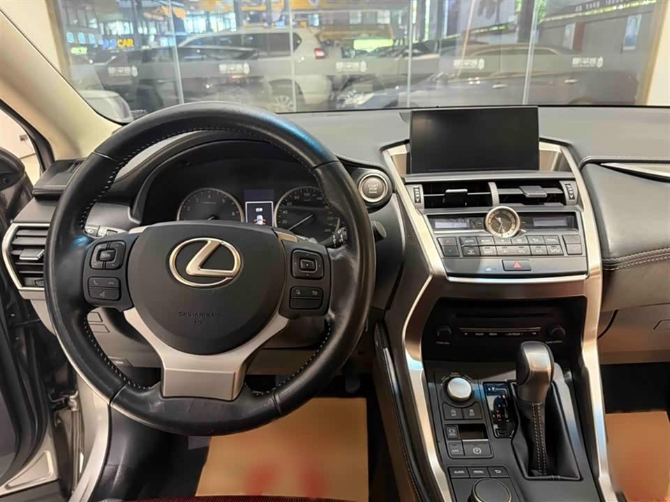 Lexus NX