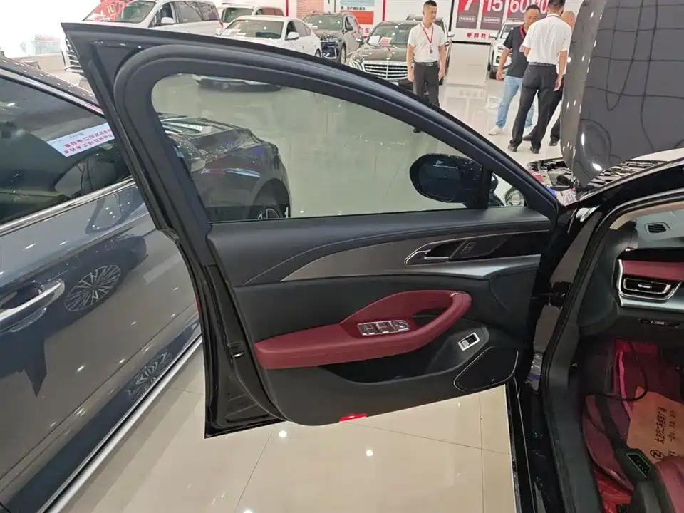 Hongqi H5