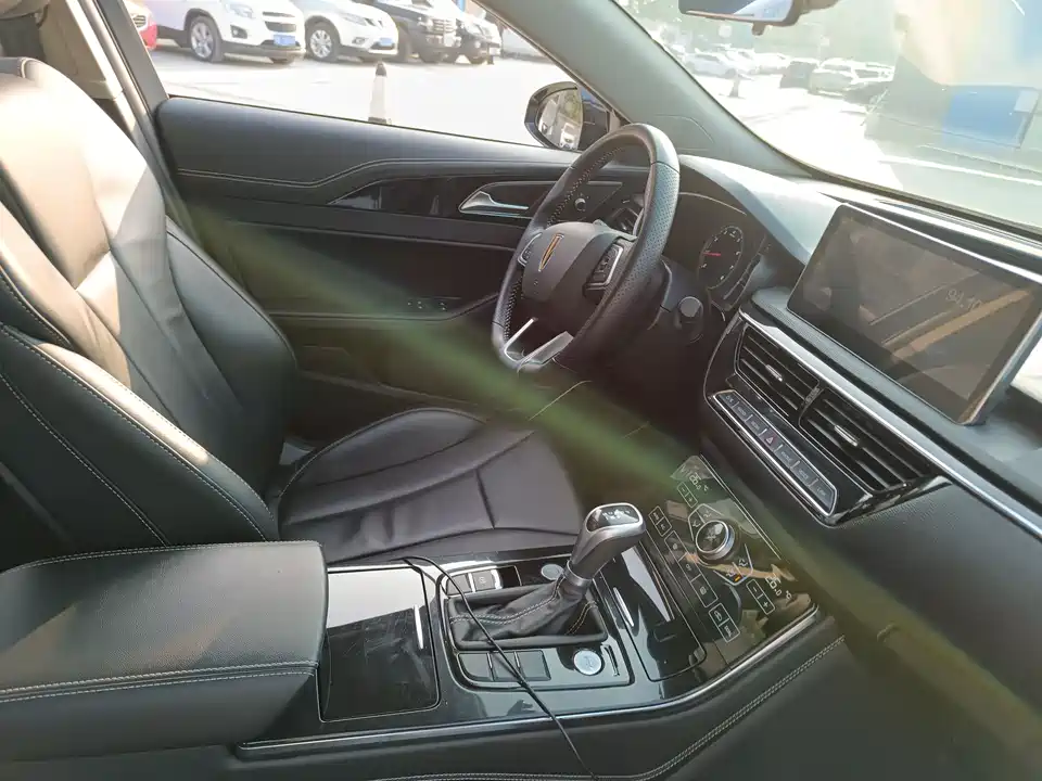Hongqi H5