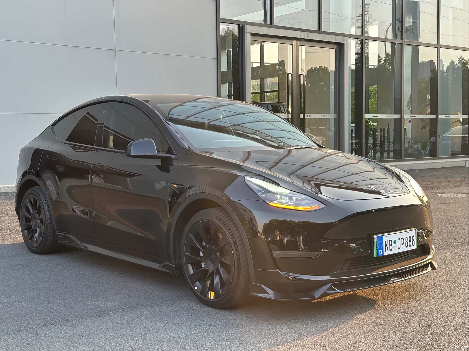 Tesla Model Y, 2021 3