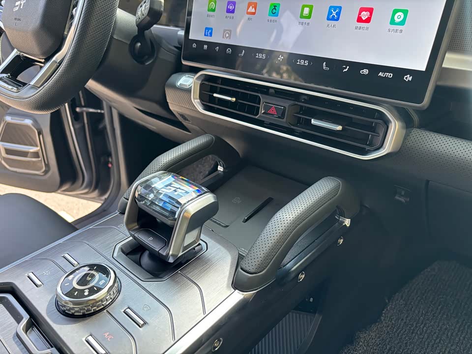 Jetour Jet Traveler C-DM