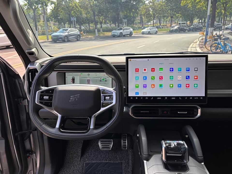 Jetour Jet Traveler C-DM