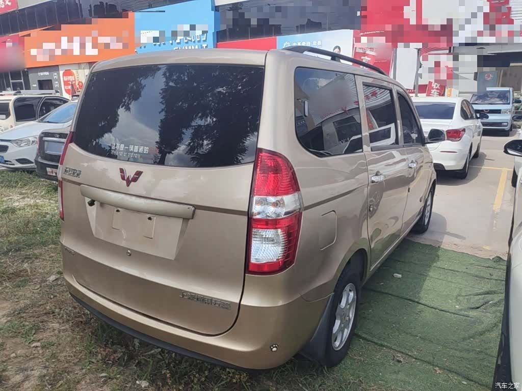 Wuling Hongguang, 2015 все фото