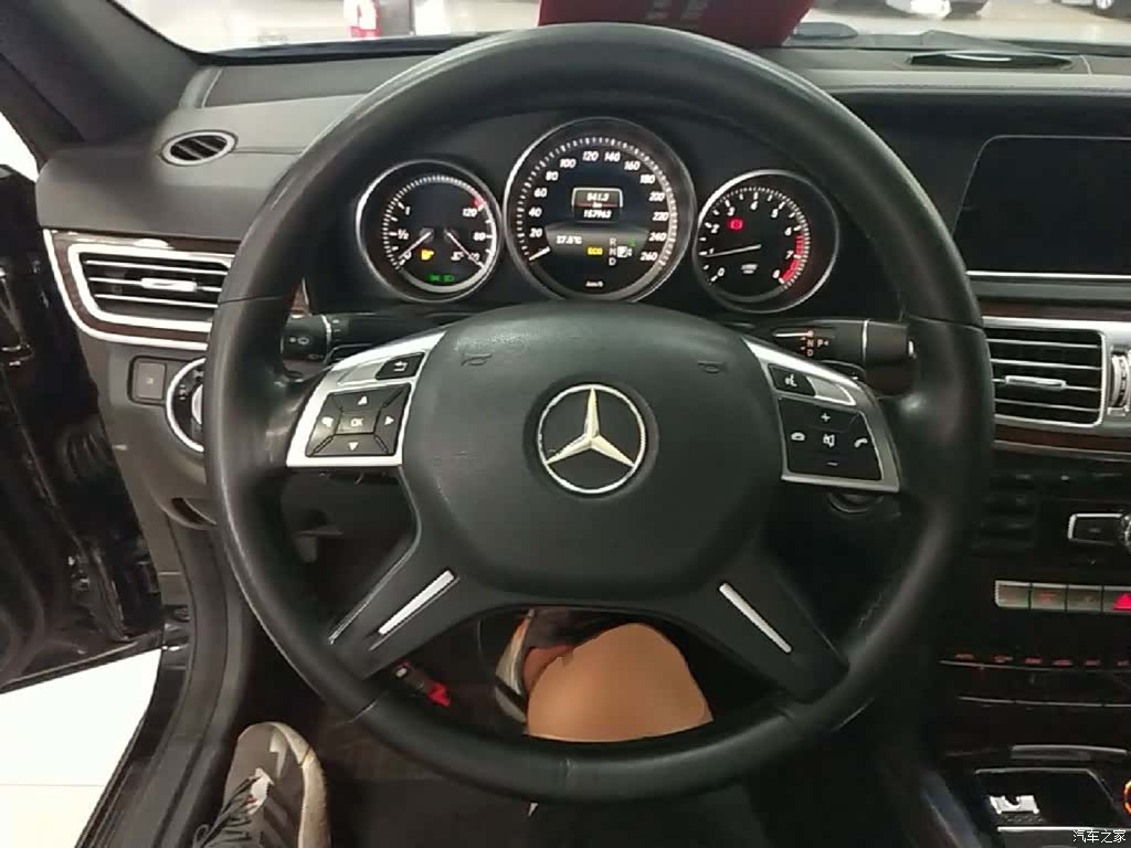 Mercedes-Benz E-Class, 2015 11