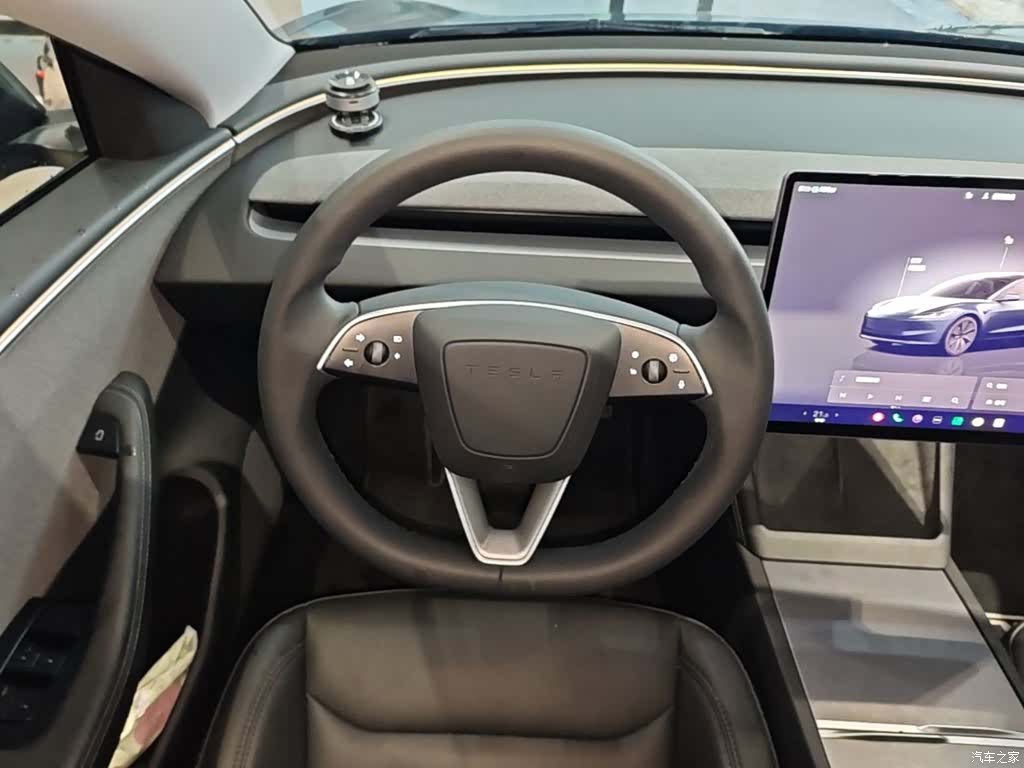 Tesla Model 3, 2024 11
