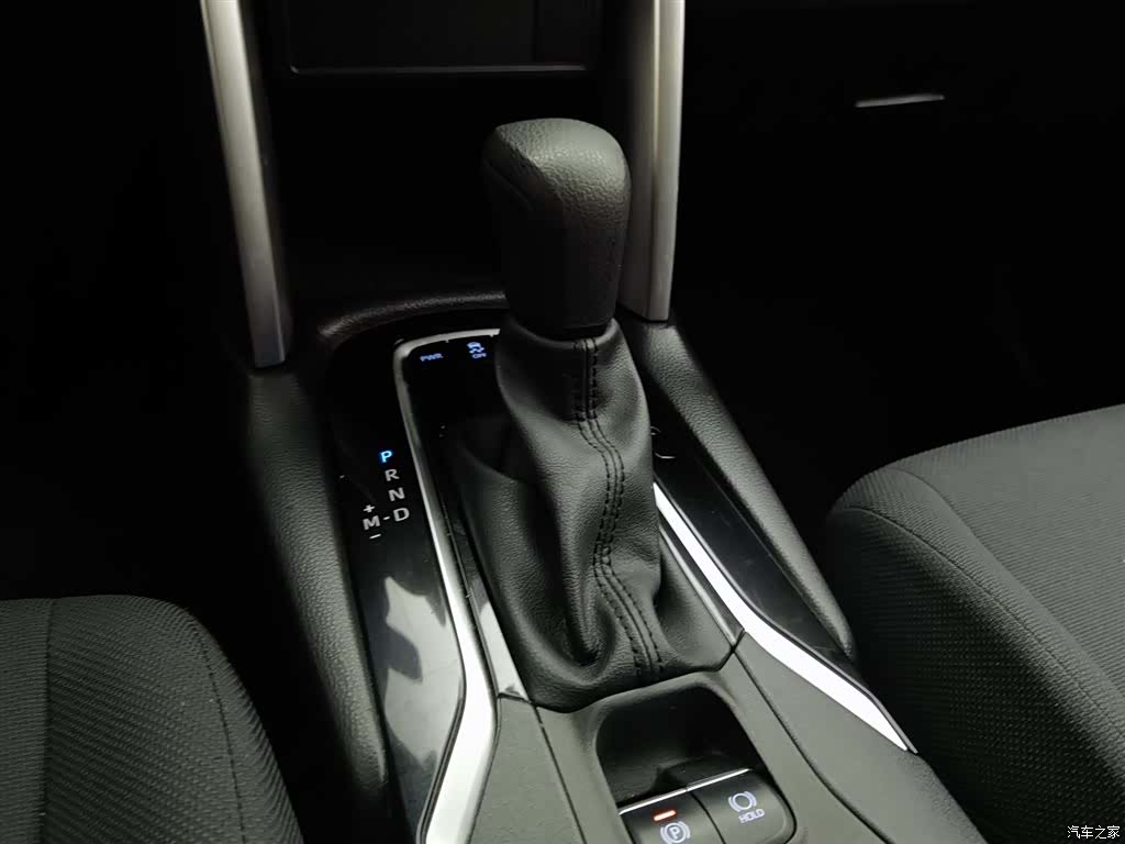 Toyota Frontlander, 2023 13