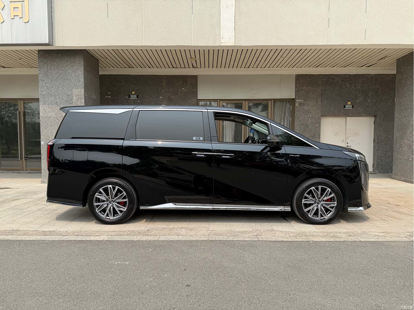 Trumpchi M8, 2025 все фото