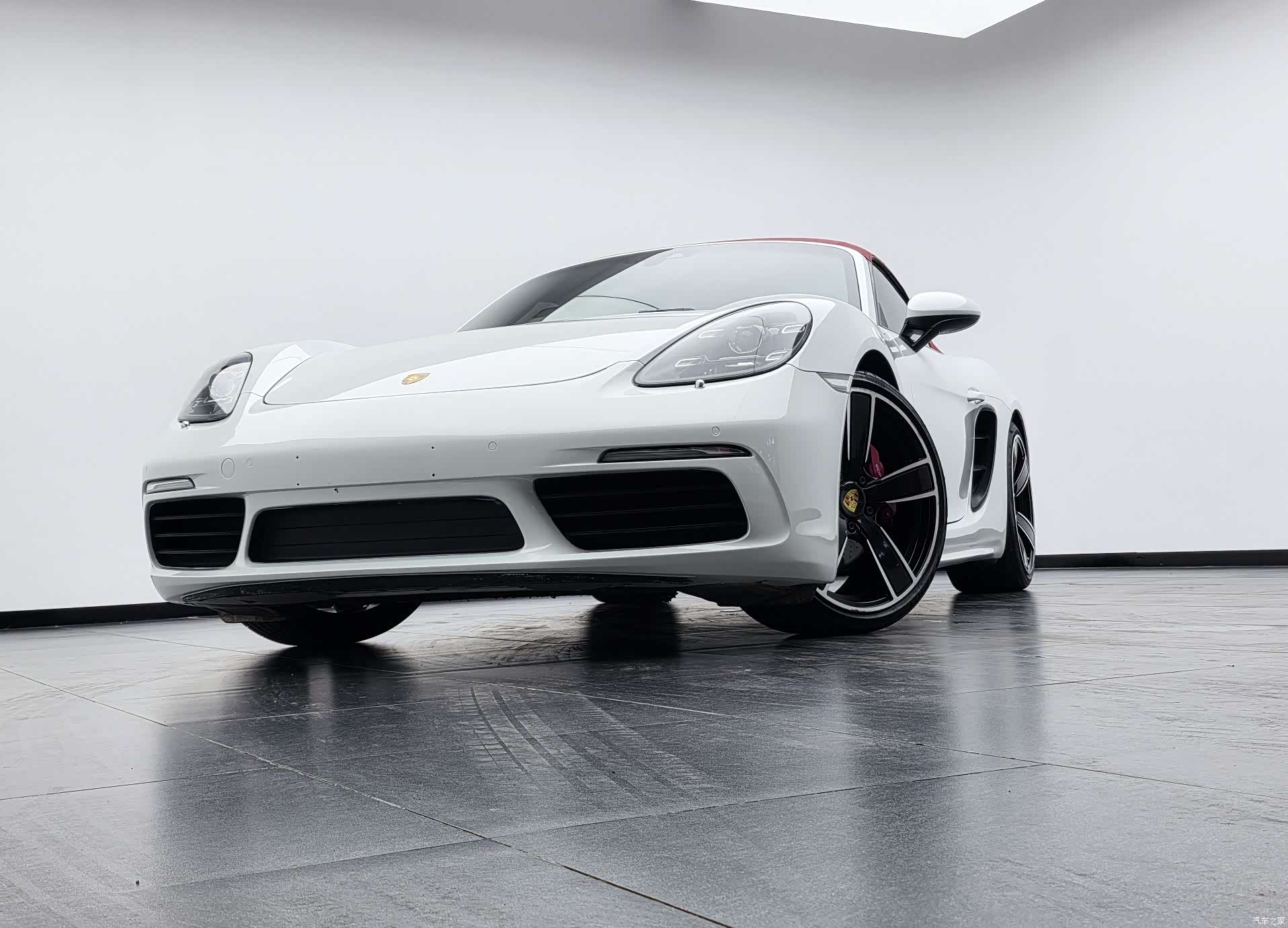 Porsche Boxster, 2017 все фото