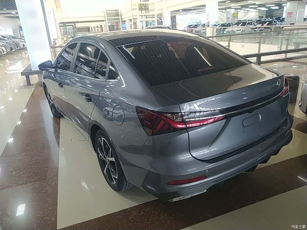 Roewe i5, 2025 все фото