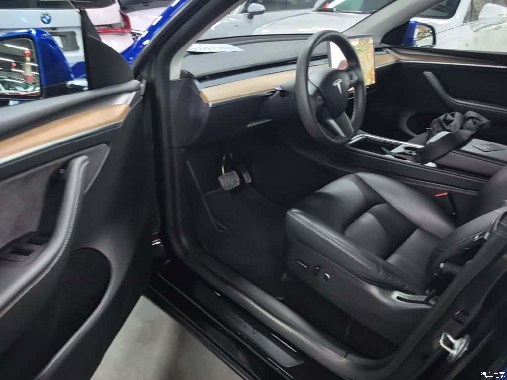 Tesla Model Y, 2021 12