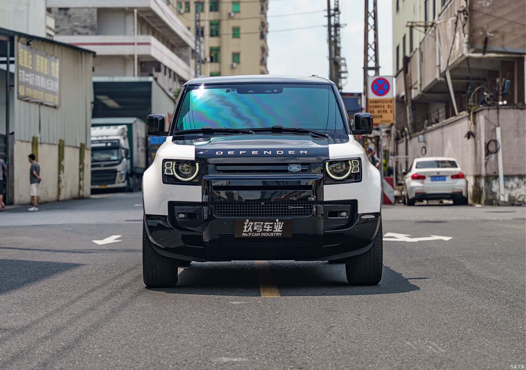 Land Rover Defender, 2023 2
