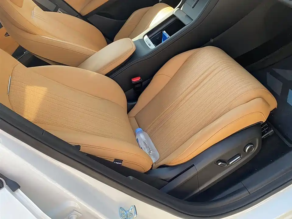 Geely Galaxy Galaxy L7