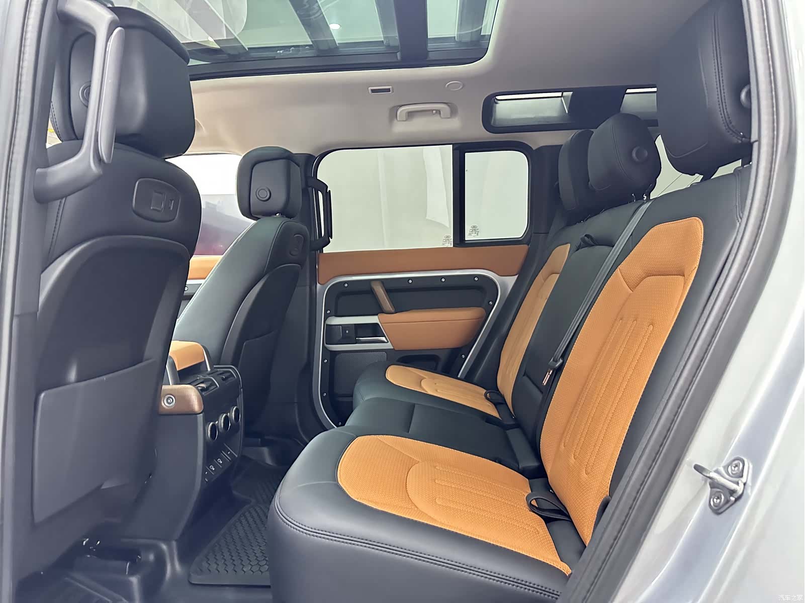 Land Rover Defender, 2021 8