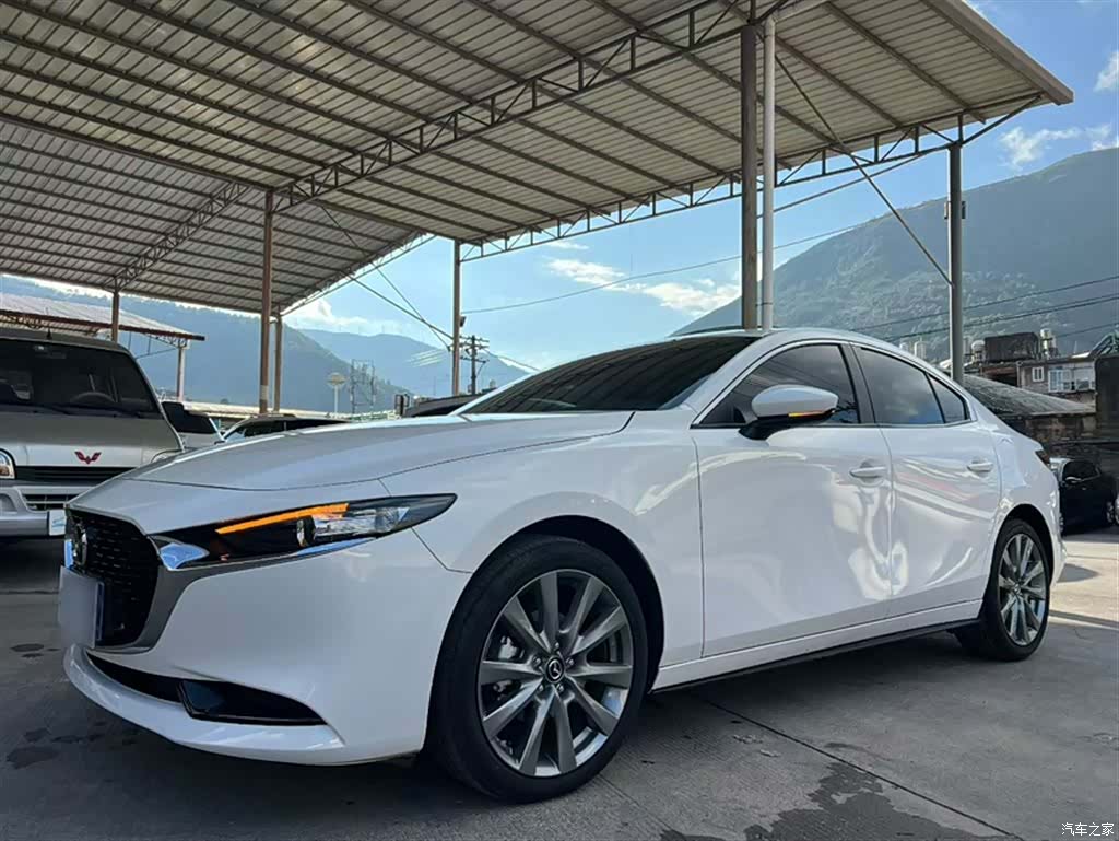 Mazda Mazda3, 2024 2