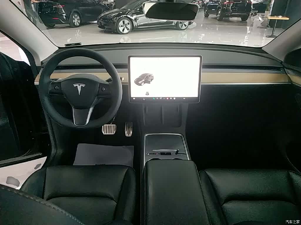 Tesla Model Y, 2023 10