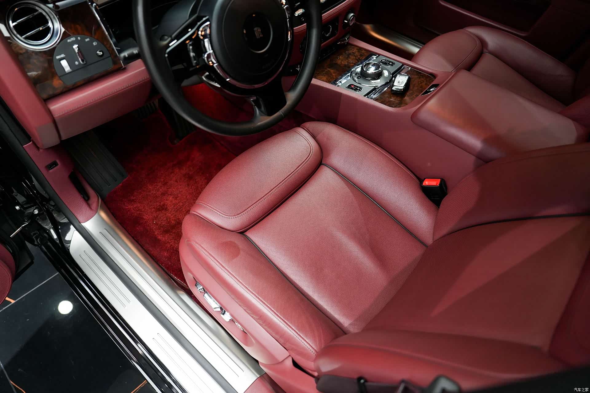 Rolls-Royce Ghost, 2017 13