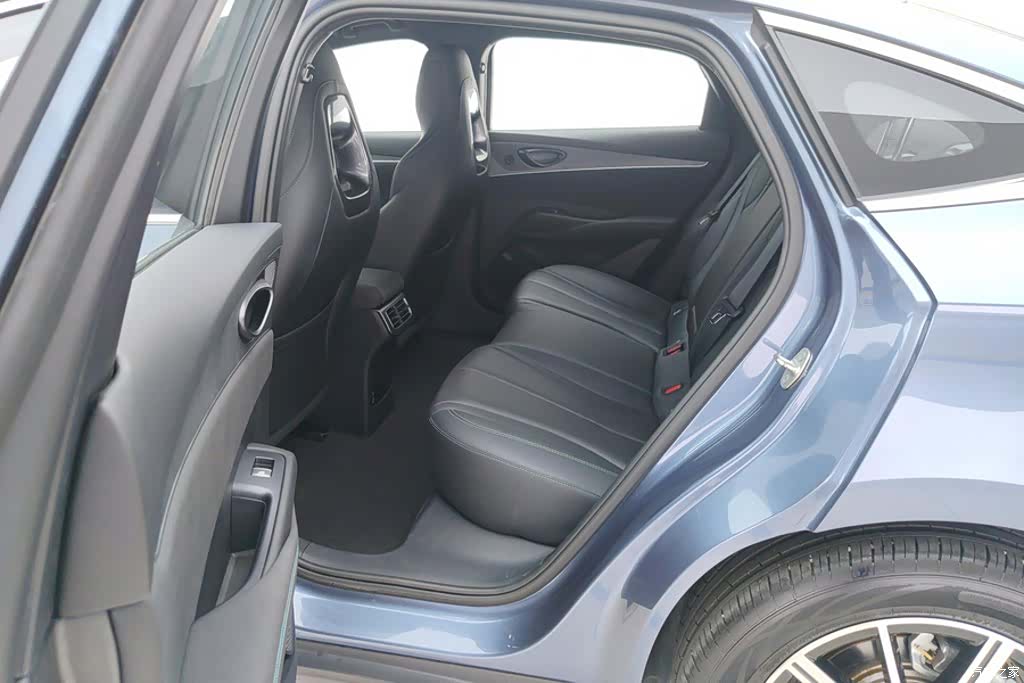 BYD Seal, 2025 11
