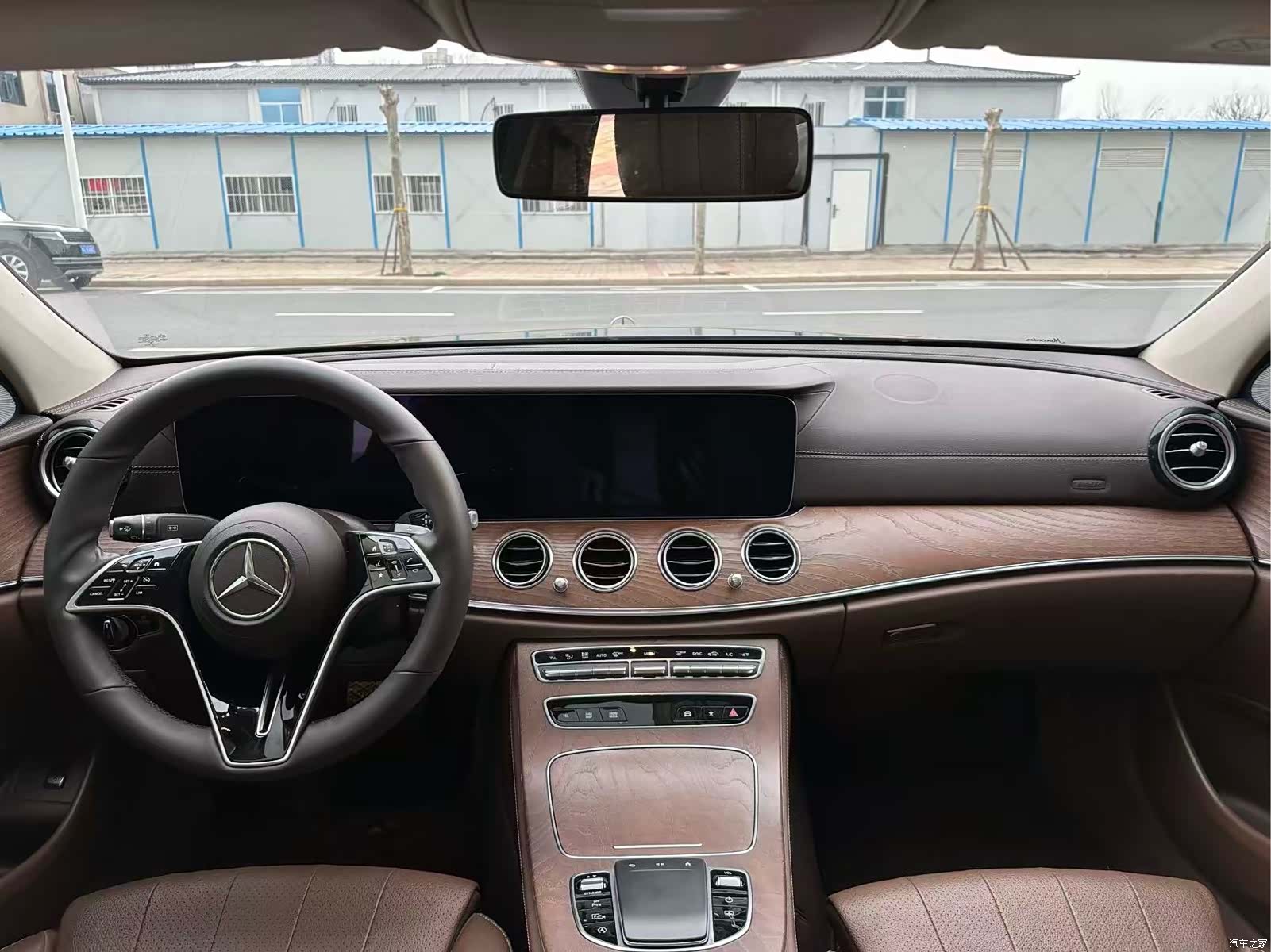 Mercedes-Benz E-Class, 2022 9