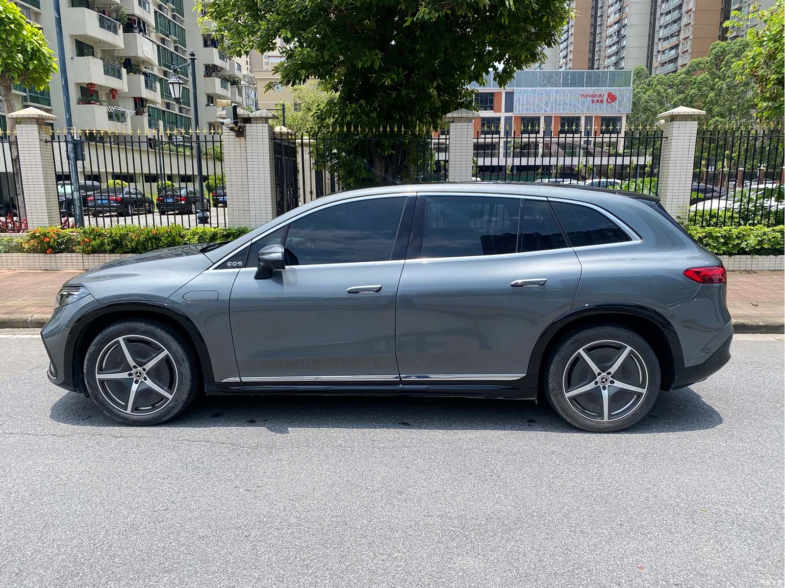 Mercedes-Benz EQS, 2023 4
