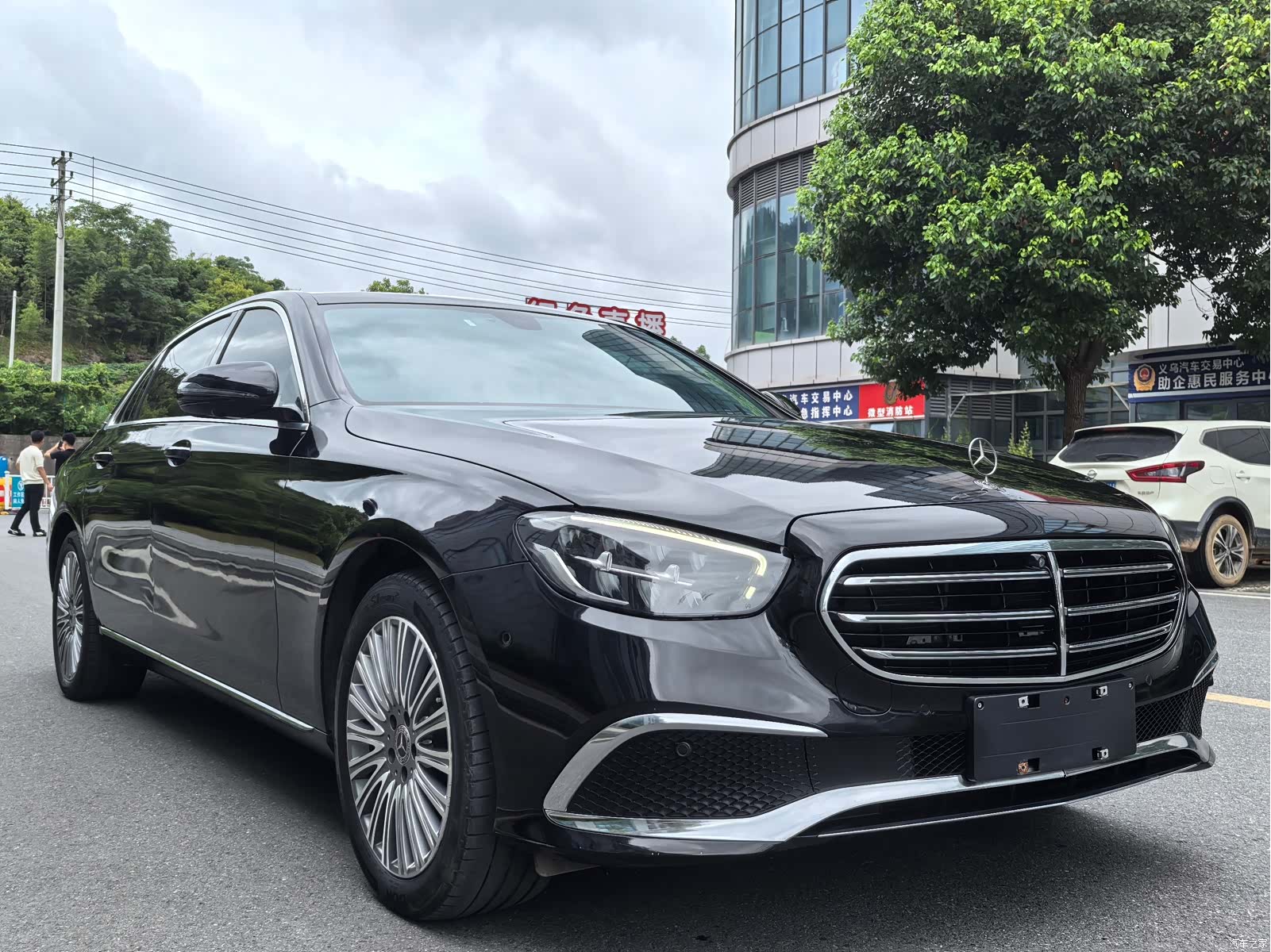 Mercedes-Benz E-Class, 2020 3