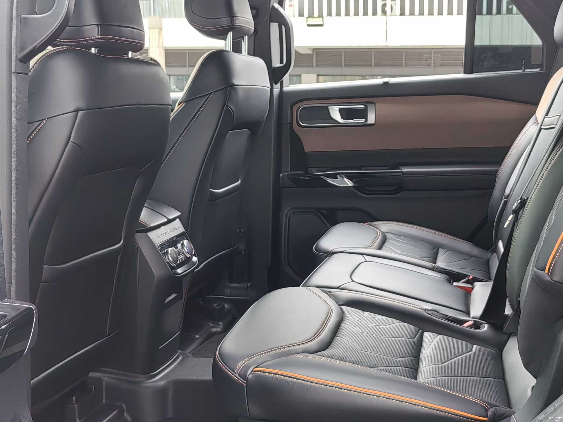 Ford Explorer, 2025 15