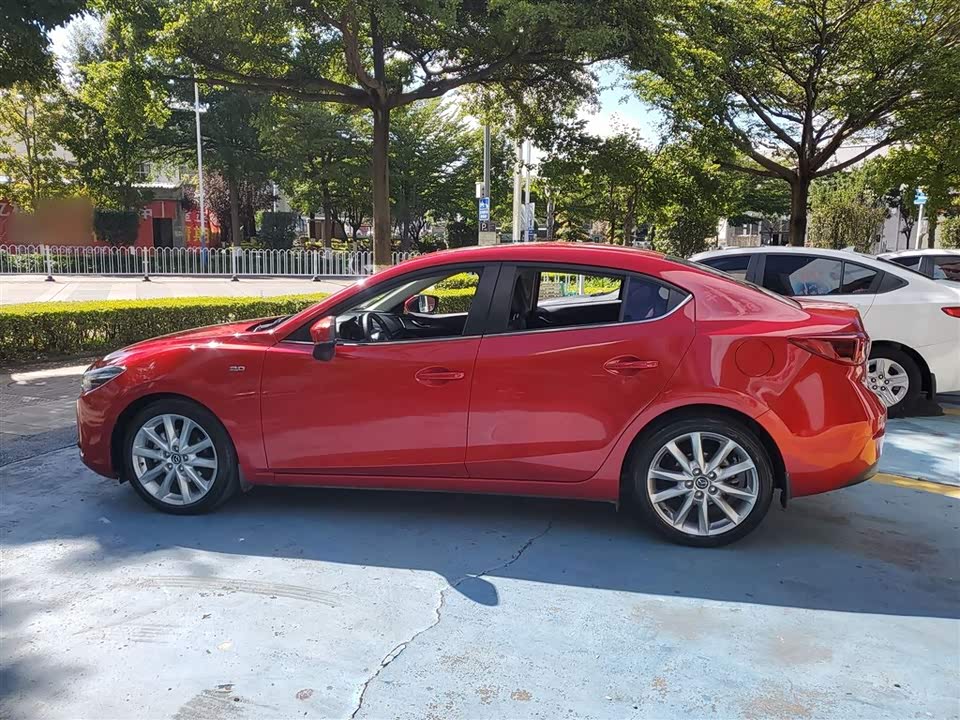 Mazda 3 Angkesaila
