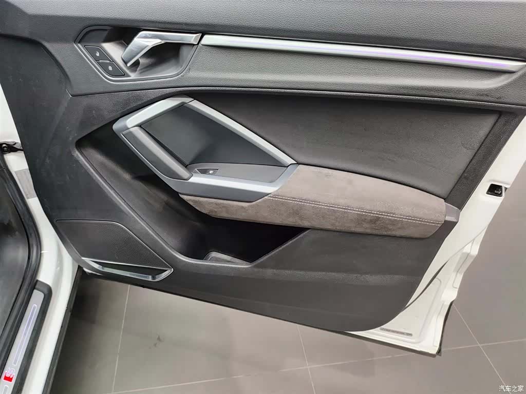 Audi Q3, 2021 10