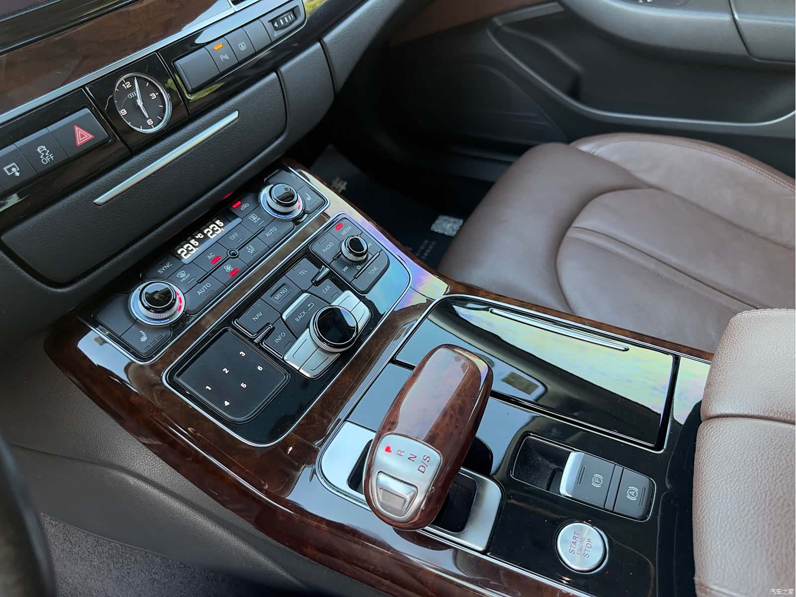 Audi A8L, 2013 15