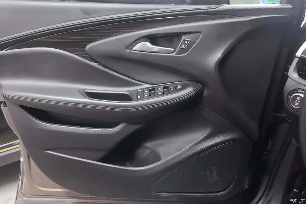 Buick Envision Plus, 2018 7