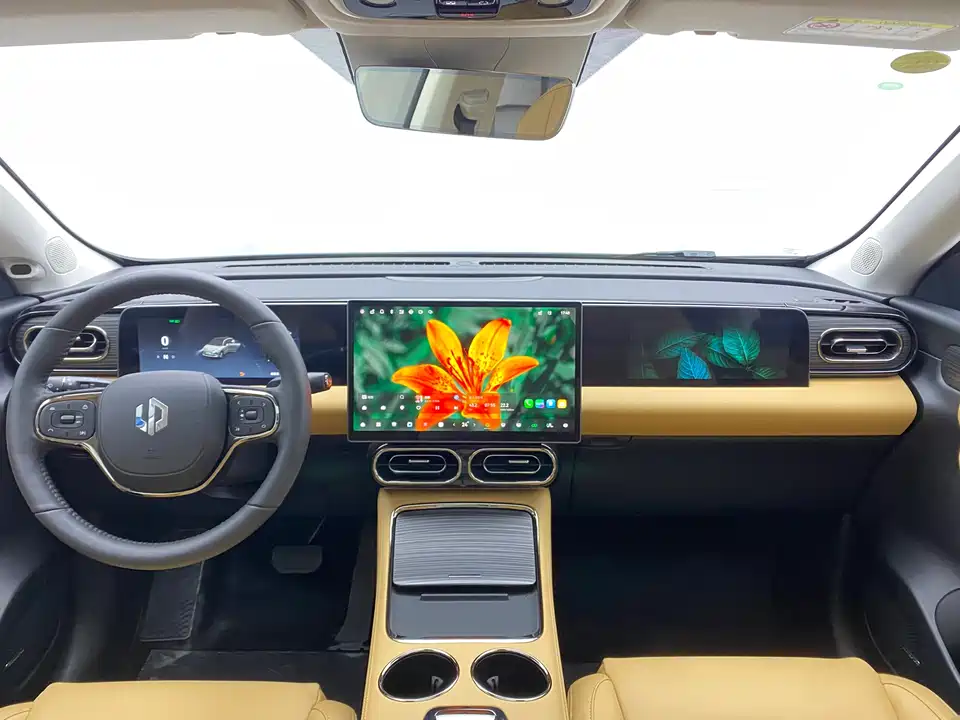 Leapmotor C11