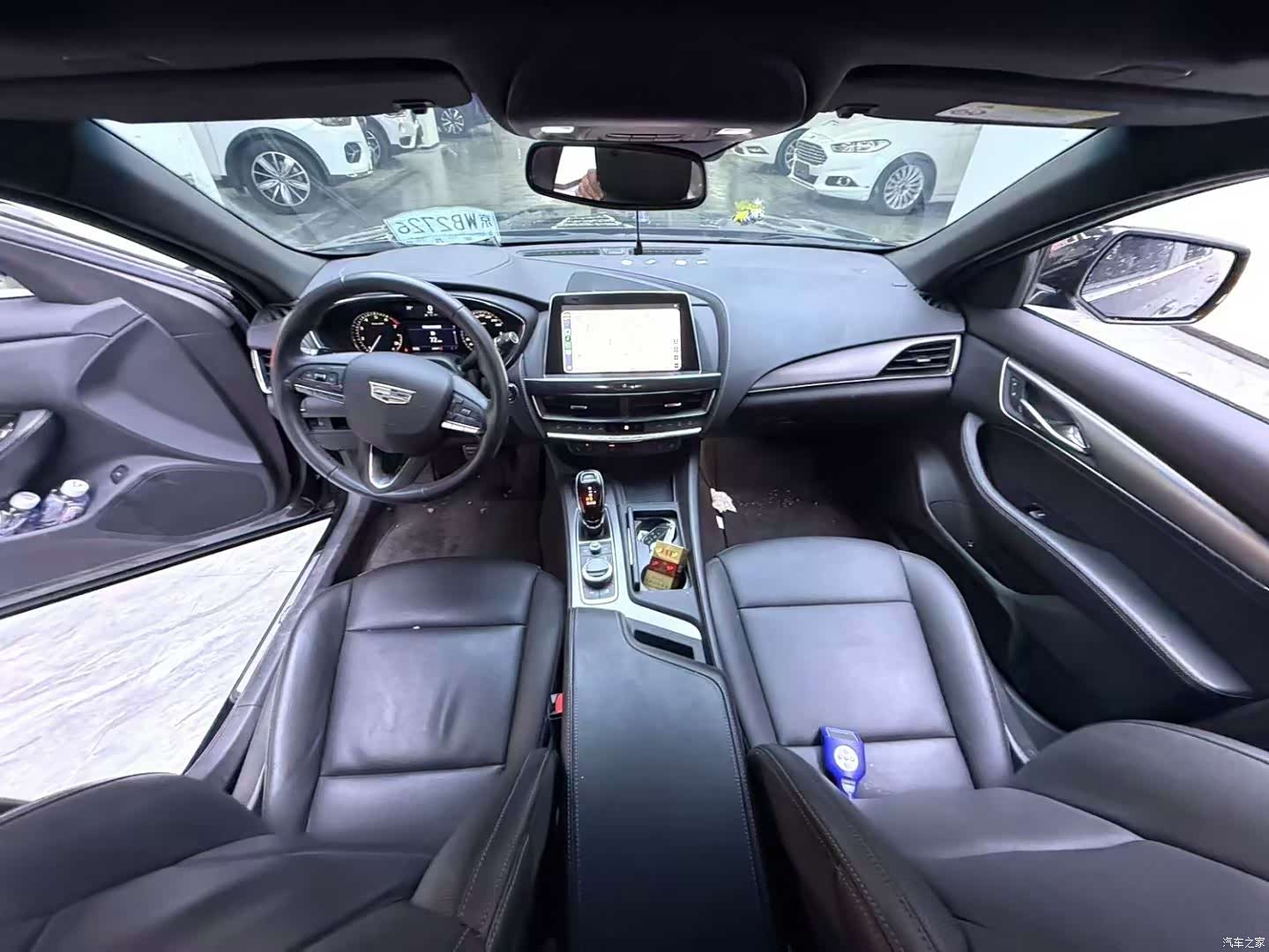 Cadillac CT5, 2022 все фото