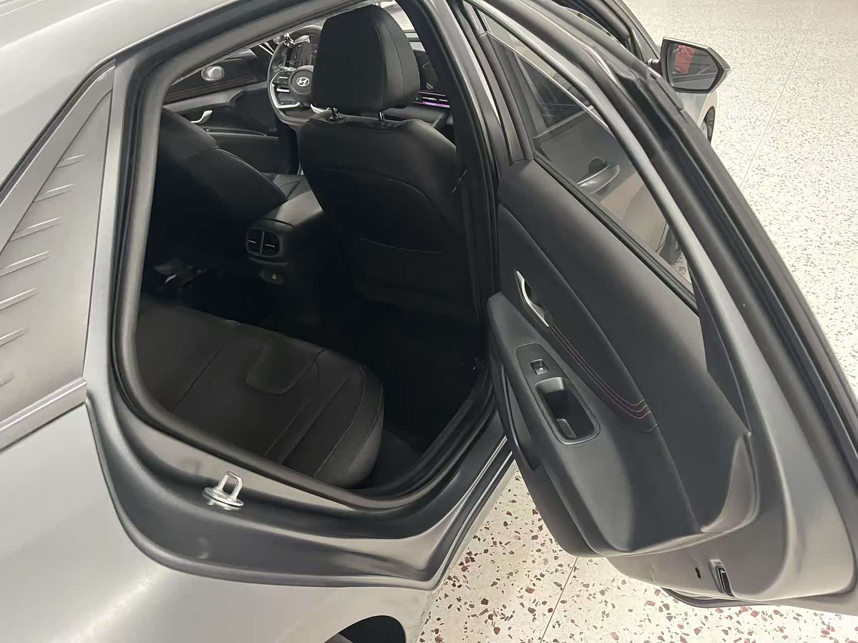 Hyundai Elantra, 2023 15