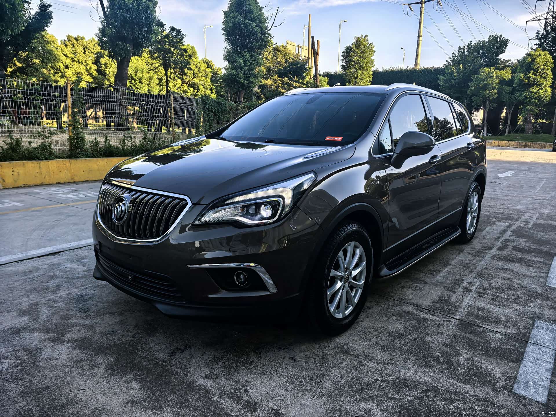 Buick Envision Plus, 2016 1