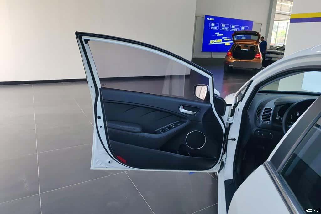 Kia K3, 2016 7